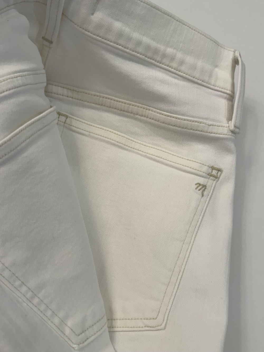 Madewell Off-White Classic Straight Jean, size 29P NWT - Picture 4 of 7